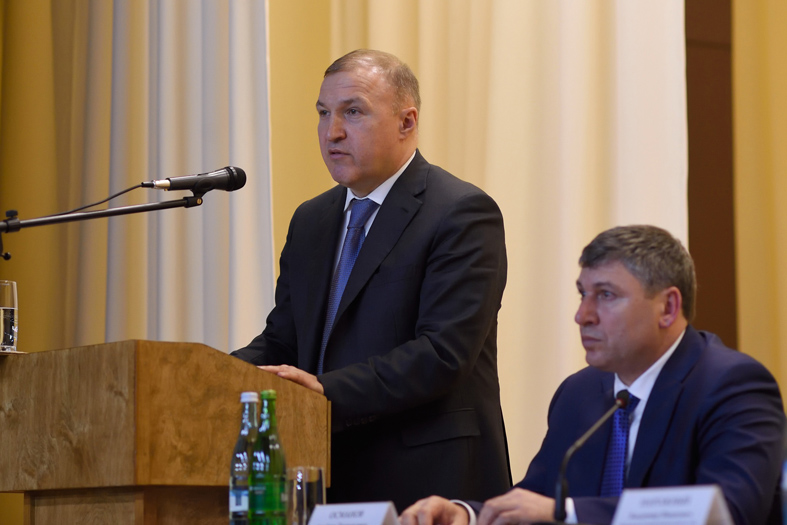 На сессии Совета народных депутатов Красногвардейского района Глава Адыгеи обозначил ключевые задачи, стоящие перед руководством муниципалитета