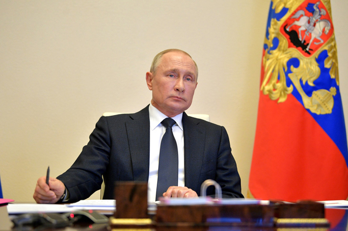 Президент РФ провел видеоселекторное совещание с главами регионов