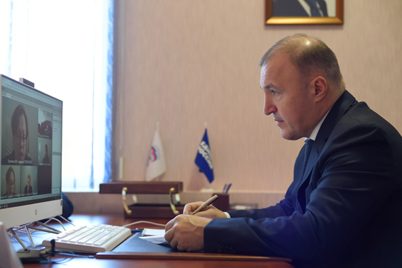 Глава Адыгеи провел прием граждан в Общественной приемной ВПП «Единая Россия»