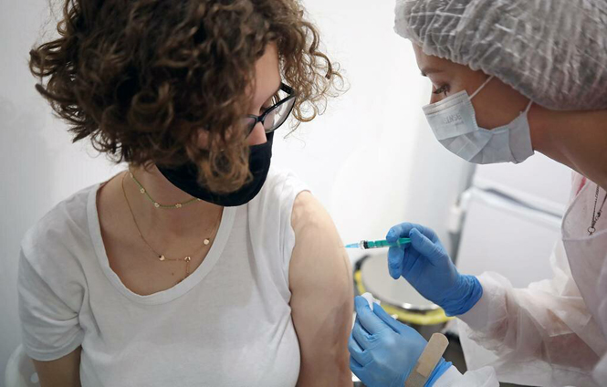 Минздрав разрешил одновременную вакцинацию от ковида и гриппа