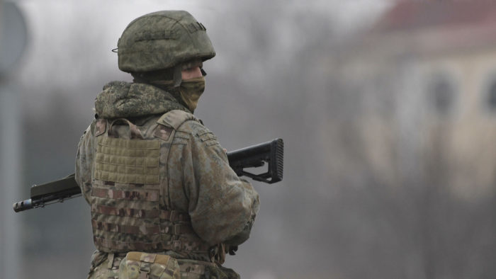 Российские военные не наносят ударов по украинским городам