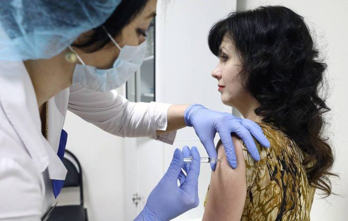 В России уровень коллективного иммунитета к коронавирусу снизился до 43,7%