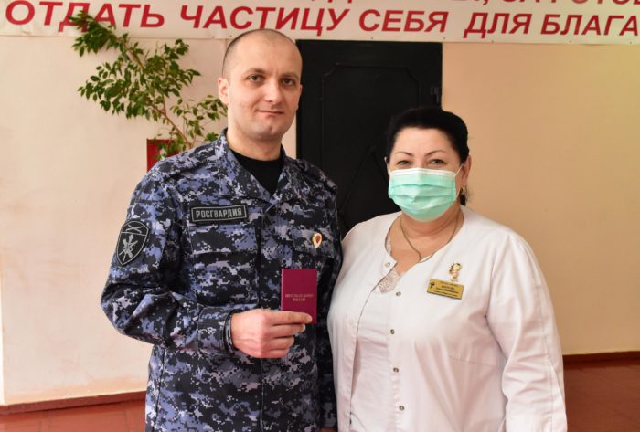 В Адыгее сотрудник Росгвардии стал почетным донором России