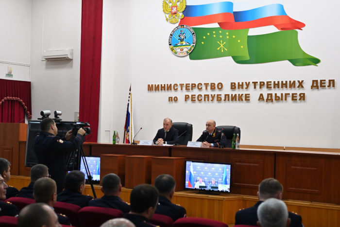Главе Адыгеи и сотрудникам МВД по РА представлен новый министр внутренних дел по Республике Адыгея