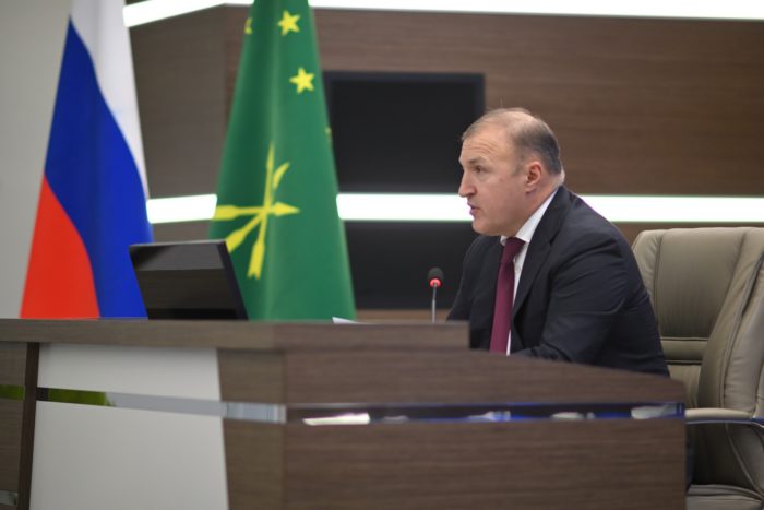 Глава республики провёл совещание по теме ЖКХ, благоустройства и обращения с ТКО