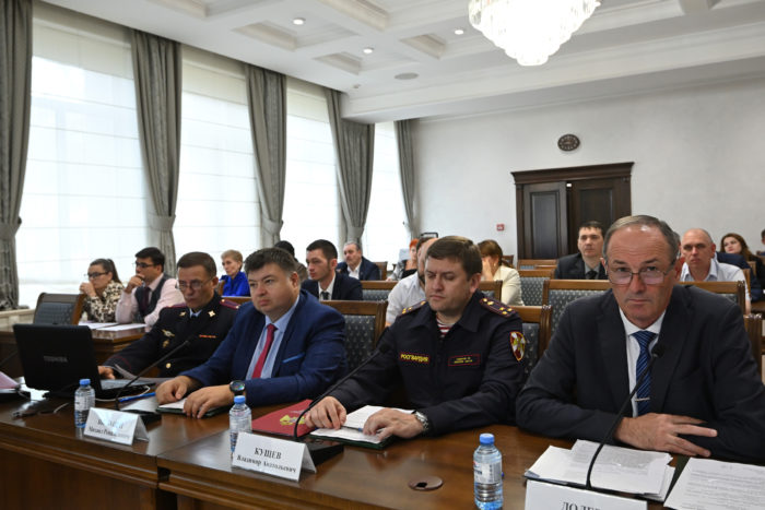 Состоялось заседание антинаркотической комиссии в Республике Адыгея