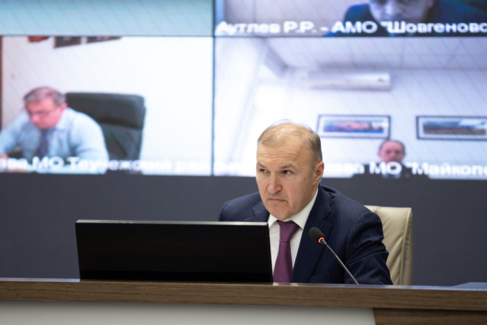 Глава Адыгеи провел планёрное совещание Кабинета министров РА
