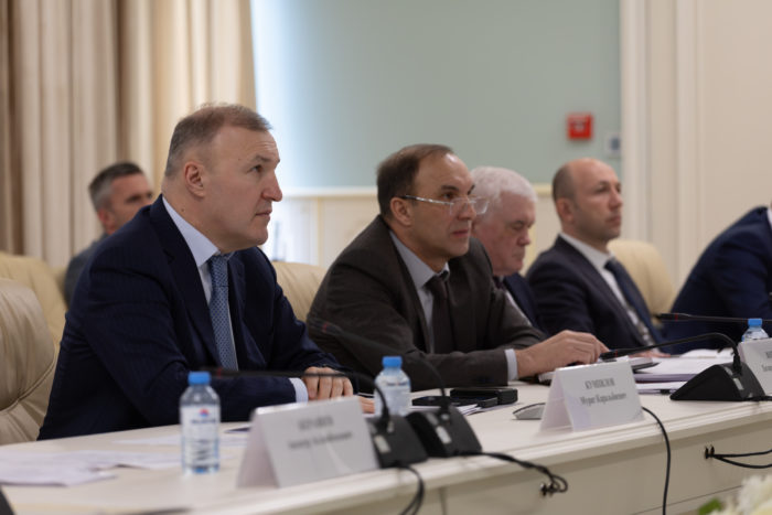Глава Адыгеи принял участие заседании коллегии Минстроя РФ и комиссии Госсовета РФ