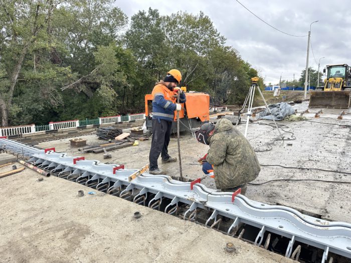 В Адыгее приводят к нормативам мостовые сооружения