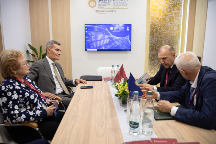 Адыгея усилит поддержку участников СВО с помощью программ Фонда «Высокотехнологичная медицинская помощь»