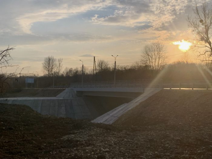 В Адыгее привели к нормативам мост через реку Працюха