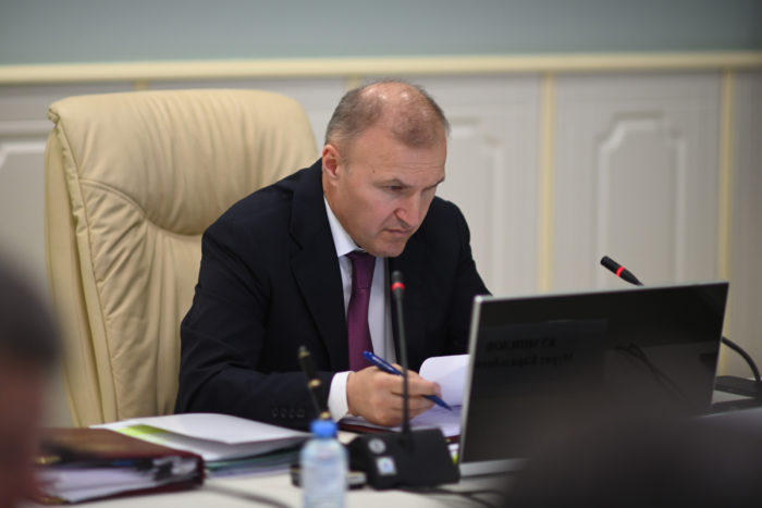 Глава Адыгеи поставил задачи по завершению уборки озимых зерновых