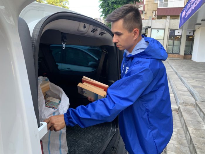 В Адыгее продолжается акция «Книги Донбассу»