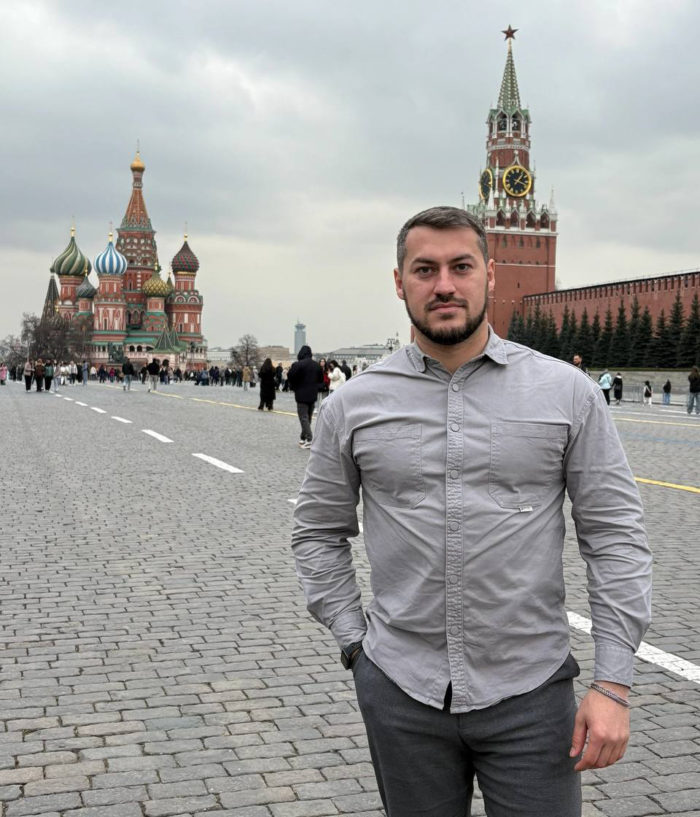 Быть муниципальным служащим — значит, быть примером для других