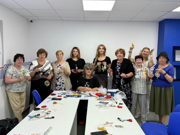 К Международному дню пожилых людей партийным проектом «Старшее поколение» проводится цикл мероприятий по всей в стране