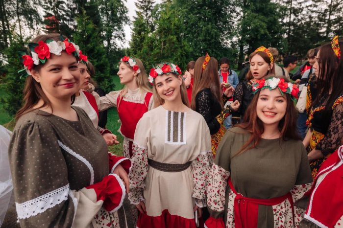 Жители района могут подать заявки  на тематические заезды Всероссийского проекта «Истоки.Школа»